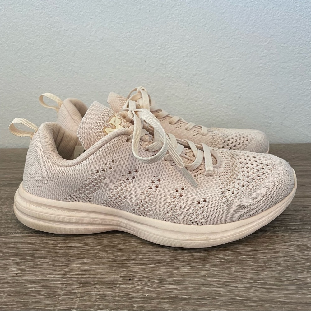 APL Techloom Pro Faded Pink Athletic Shoes, Size 8